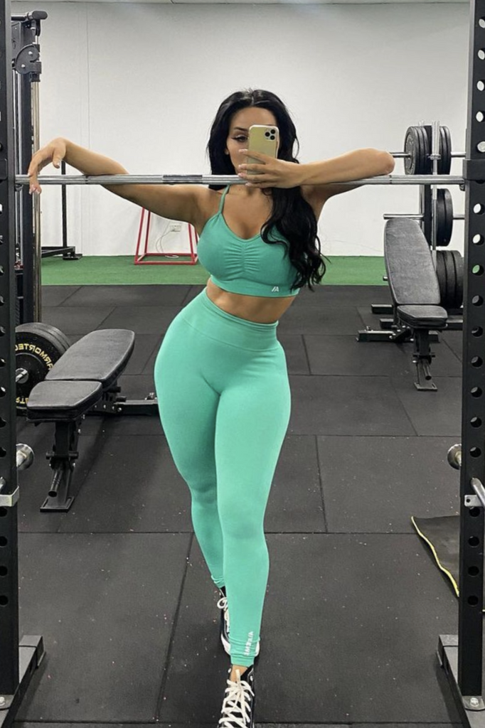 Nicki Seamless Sports Bra Green - Artemis Active